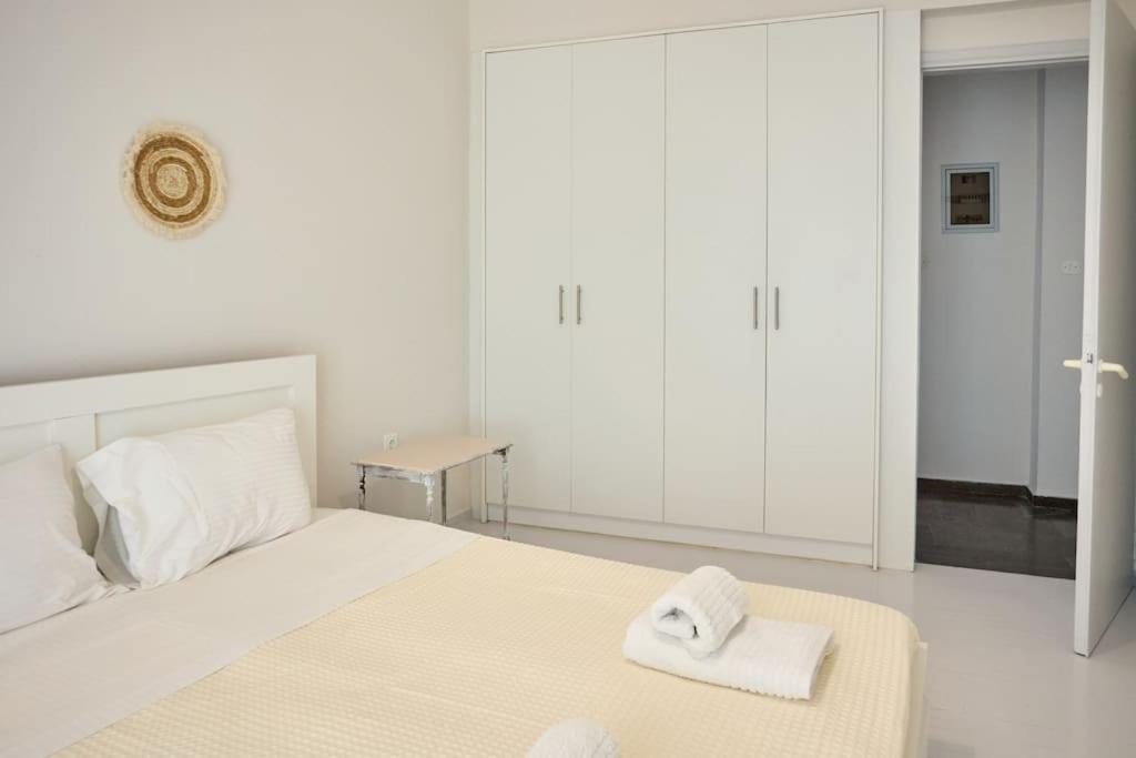 Panoramic White Blue Apartman Híosz Kültér fotó